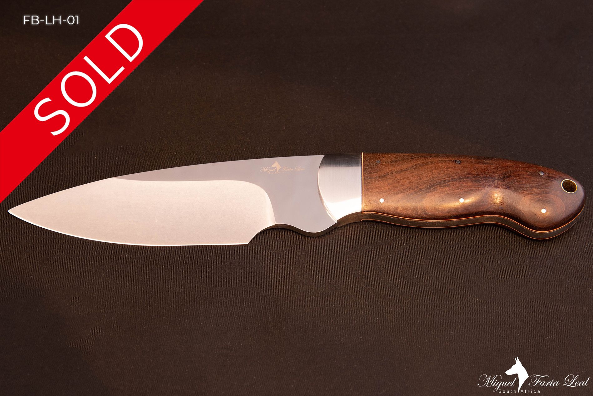 fixed blade hunting knife