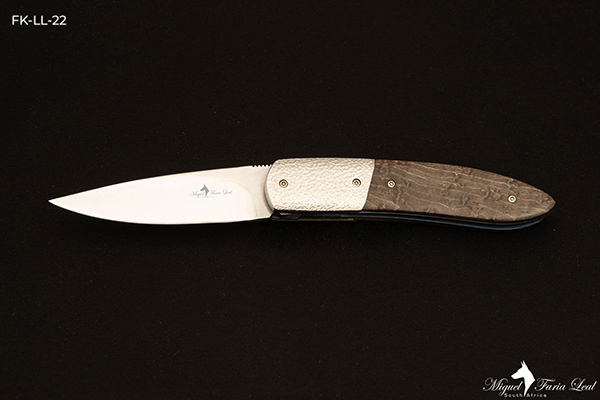 linerlock-folding-knife